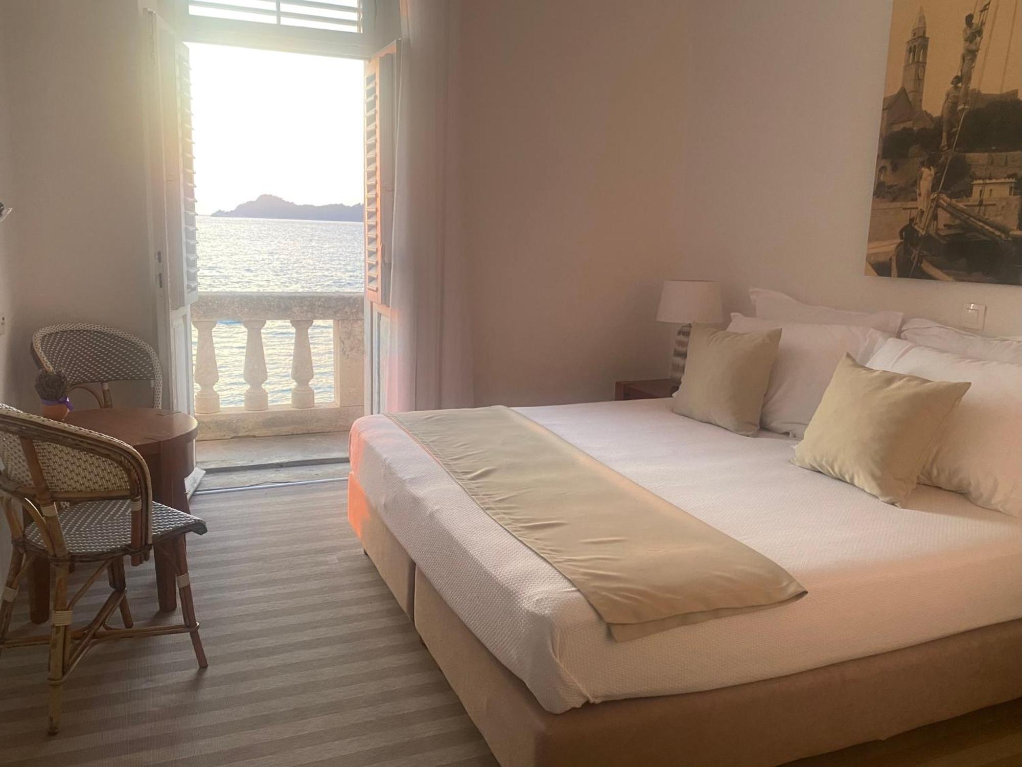 Hotel Glavovic ロプド エクステリア 写真