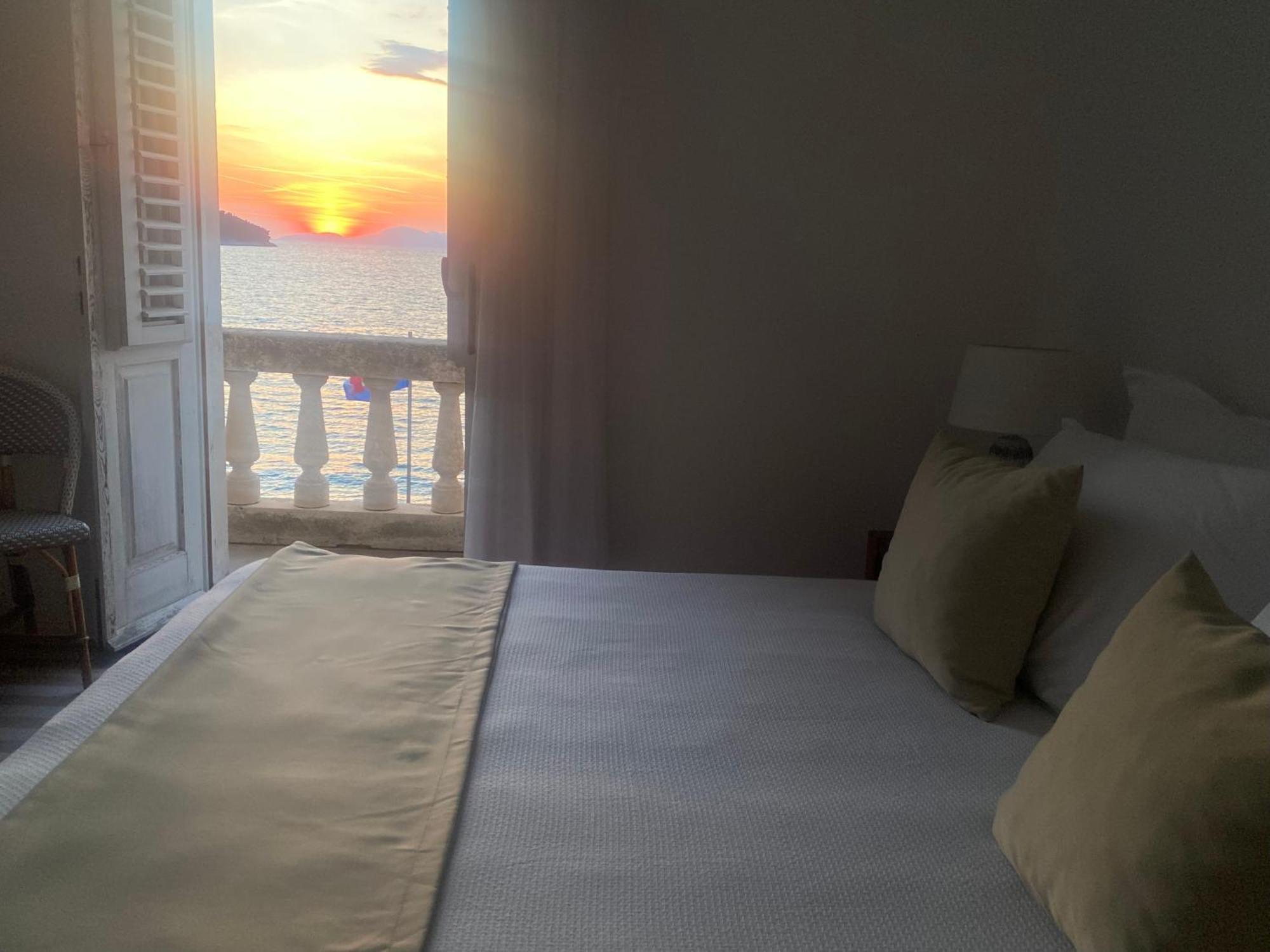 Hotel Glavovic ロプド エクステリア 写真