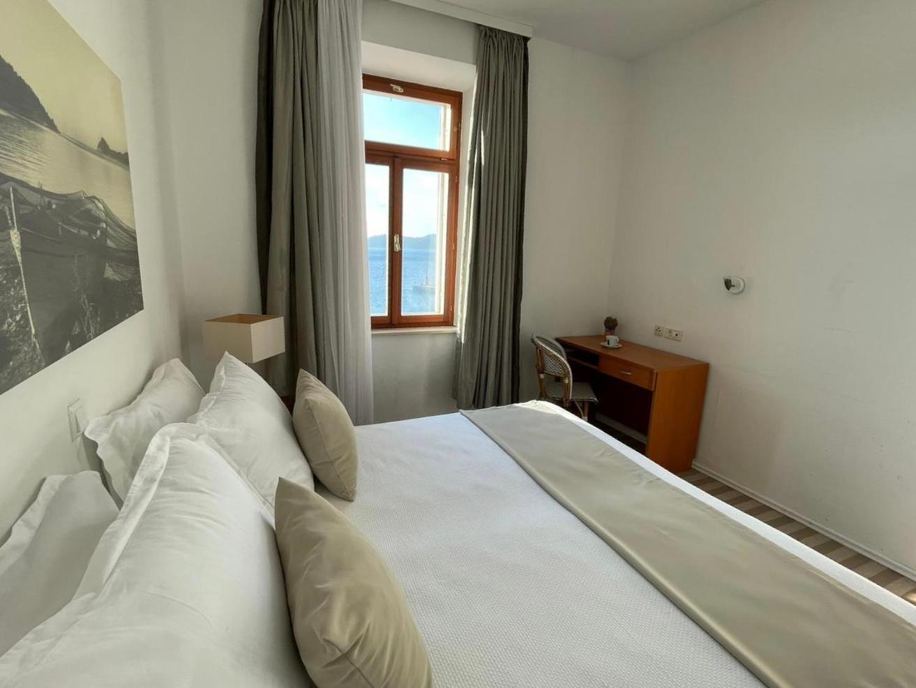Hotel Glavovic ロプド エクステリア 写真