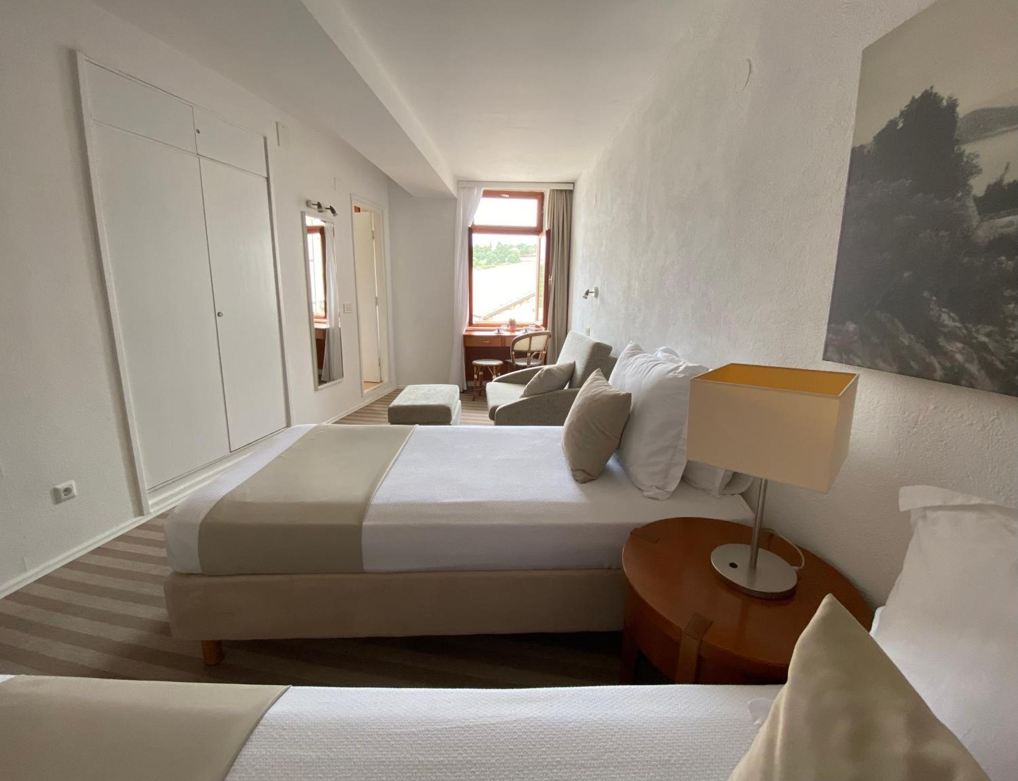 Hotel Glavovic ロプド エクステリア 写真