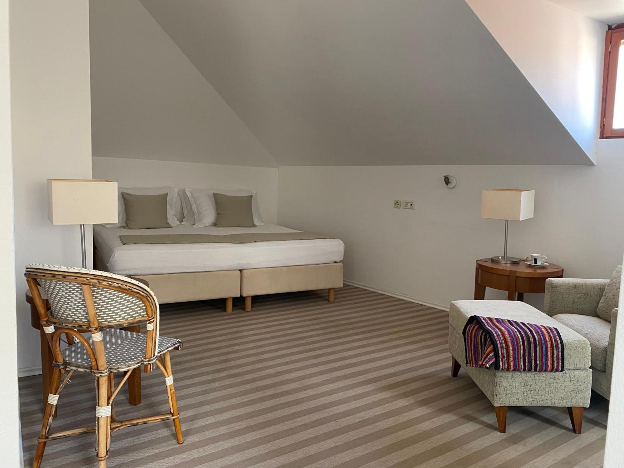 Hotel Glavovic ロプド エクステリア 写真